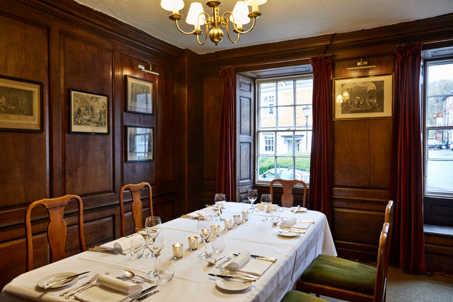 Private Dinning in The Queens Room