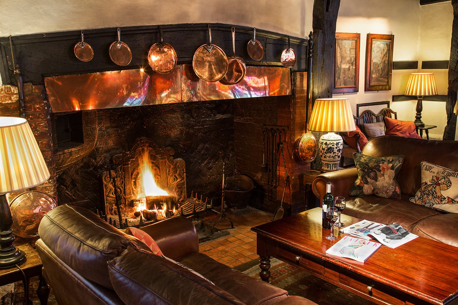 Lounge Bar & Conservatory at The Spread Eagle in Midhurst, West Sussex